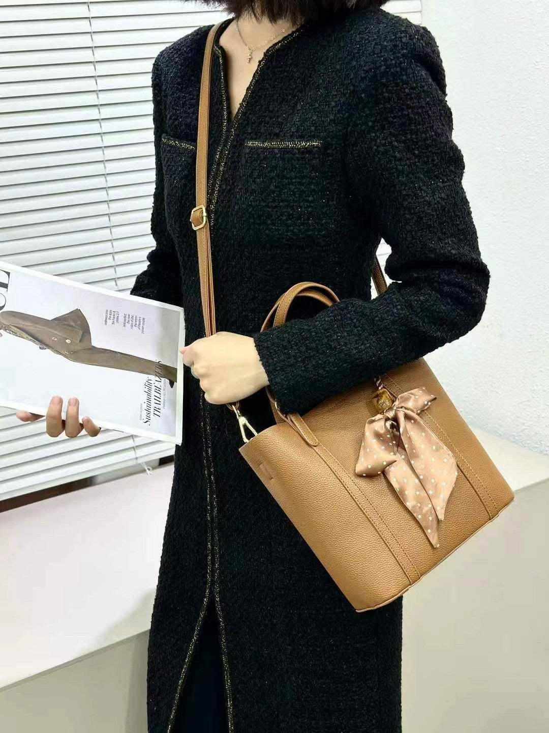 TRENDFOL™ - Women's Soft PU Bucket Bag with Zipper Closure