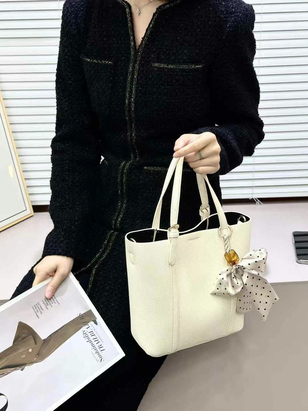 TRENDFOL™ - Women's Soft PU Bucket Bag with Zipper Closure